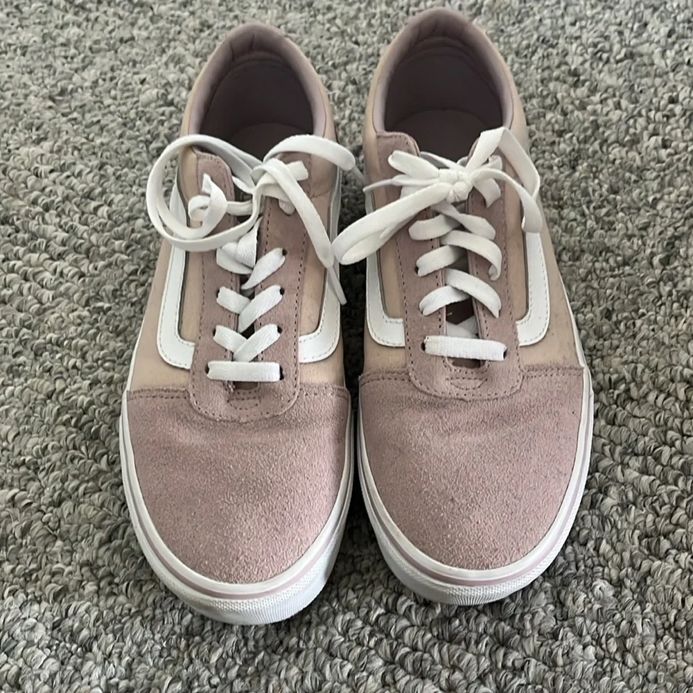 Woman’s Vans - Picture 4 of 4